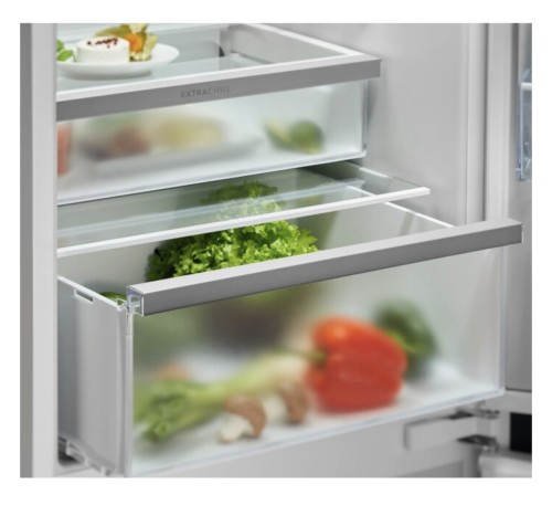 AEG 249 L, NSC7C181DS – Combină frigorifică încorporabilă Clasa D, AI CoolAssist®, TwinTech® Total No Frost, Cooling 360°, import Germania 🇩🇪