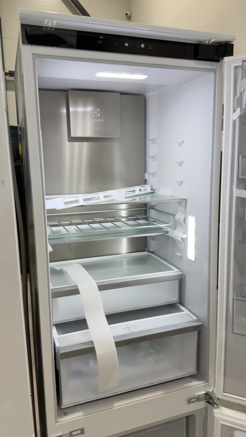 Electrolux 249 L, E8MNCC18S – Combină frigorifică incorporabila import Germania 🇩🇪