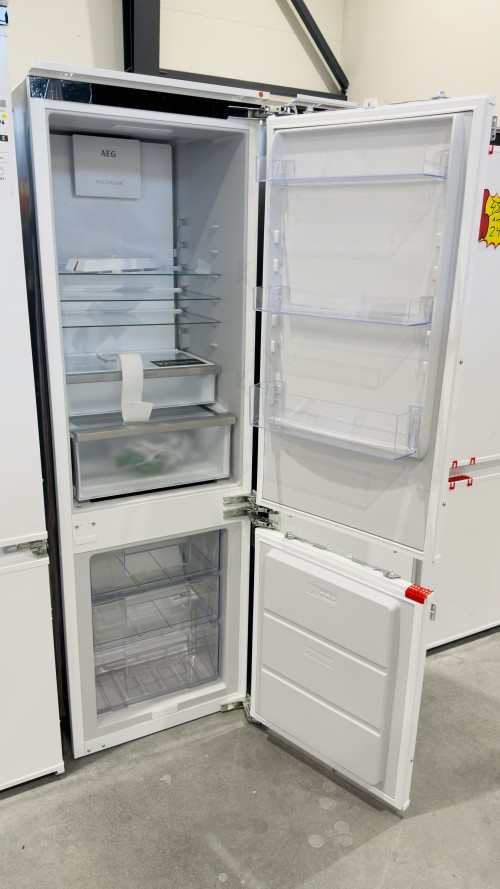 AEG 245 L, TC7CS181AF⁠ 925553060 – combină frigorifică încorporabilă clasa A, TwinTech NoFrost, AI CoolAssist, ChillZone 0°C, 27 dB, import Germania 🇩🇪