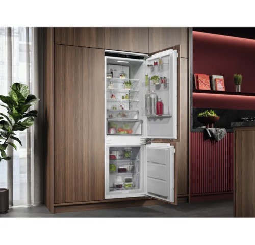 AEG 245 L, TC7CS181AF⁠ 925553060 – combină frigorifică încorporabilă clasa A, TwinTech NoFrost, AI CoolAssist, ChillZone 0°C, 27 dB, import Germania 🇩🇪