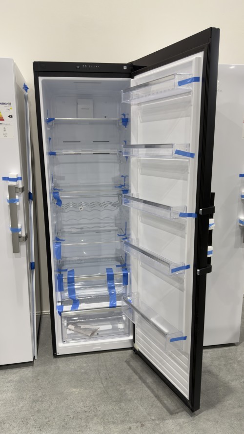 Electrolux 390 L, KRR7DK– frigider fără congelator, MultiFlow, ExtraChill, clasa D, negru mat