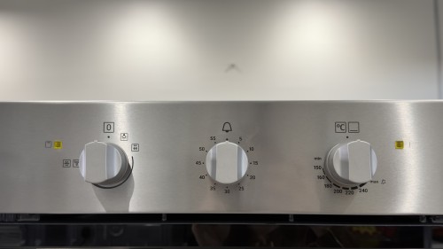 Zanussi 68 L, ZQENF1X1– cuptor incorporabil pe gaz + grill electric, ventilator, timer, inox