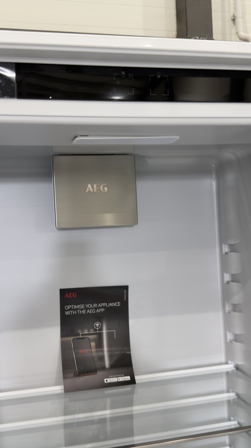 AEG 376 L, NSC7G751ES– combină frigorifică incorporabilă, GreenZone+, TwinTech® Total No Frost, MaxiSpace, clasa E