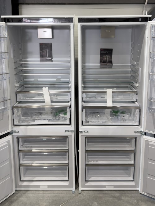 AEG 752 L, 2× NSC7G751ES – Set combine frigorifice încorporabile tip French Door, No Frost, GreenZone, Wi-Fi, Clasa