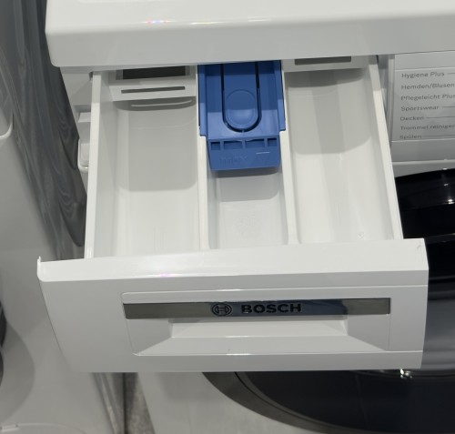 Bosch Serie 6 WUU28T48 – 8 kg, 1400 rpm, Clasa A, AquaStop, SpeedPerfect, SilentPowerDrive