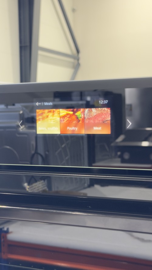 Siemens 71 L, HB776G1M1 – iQ700 Cuptor incorporabil Clasa A+, Air Fry, Piroliză, Home Connect, 4D HotAir, Negru Mat