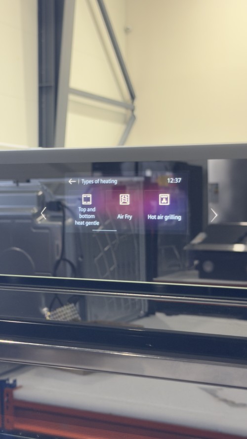 Siemens 71 L, HB776G1M1 – iQ700 Cuptor incorporabil Clasa A+, Air Fry, Piroliză, Home Connect, 4D HotAir, Negru Mat