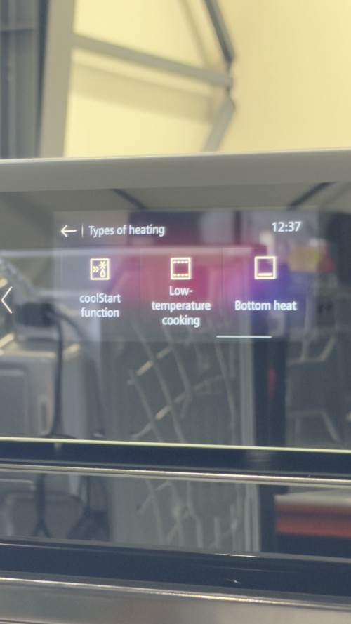 Siemens 71 L, HB776G1M1 – iQ700 Cuptor incorporabil Clasa A+, Air Fry, Piroliză, Home Connect, 4D HotAir, Negru Mat