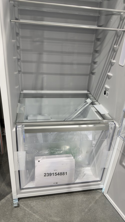 SMEG 286 L S9C1741E – Frigider incorporabil cu congelator, Clasa E, Inverter, Răcire ventilată, import Germania 🇩🇪
