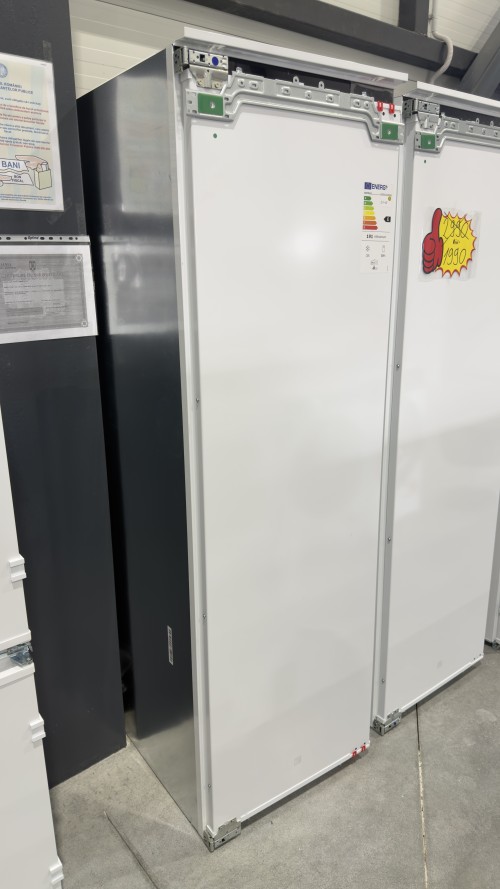 Electrolux 252 L IK2805SZL (923587304) – Răcitor/Frigider incorporabil cu congelator, Clasa E, NaturaFresh 0°C, MultiFlow, SoftClosing