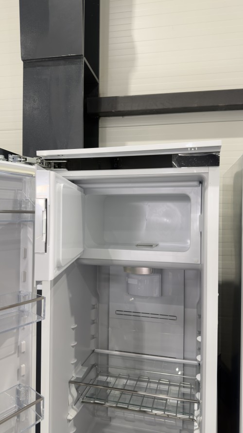 Electrolux 252 L IK2805SZL (923587304) – Răcitor/Frigider incorporabil cu congelator, Clasa E, NaturaFresh 0°C, MultiFlow, SoftClosing