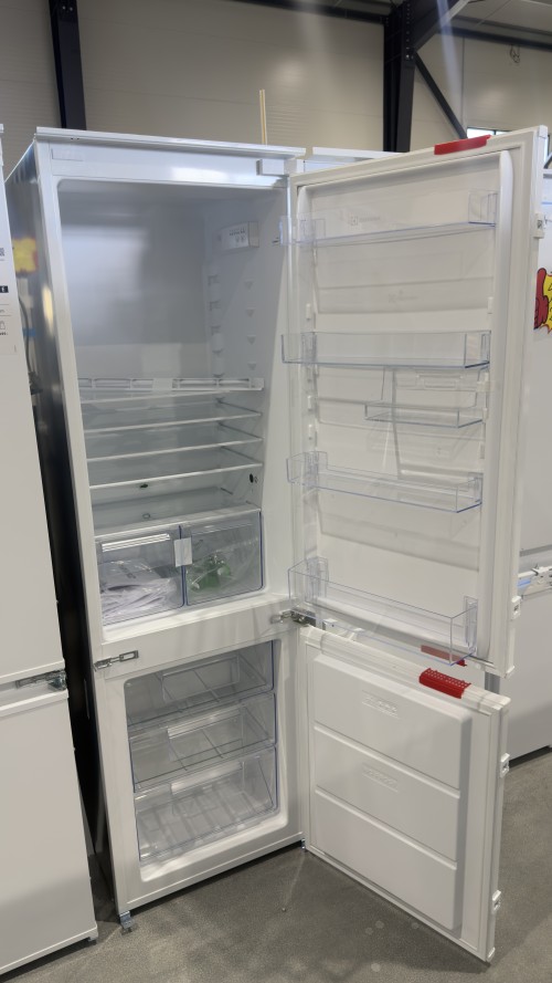Electrolux 257 L ENT6NE18S – Combină frigorifică încorporabilă, Clasa E, import Germania 🇩🇪
