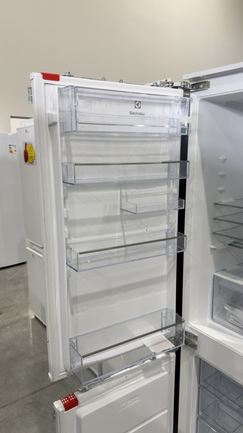 Electrolux 262 L IK2720BL – Combină frigorifică încorporabilă, clasa D