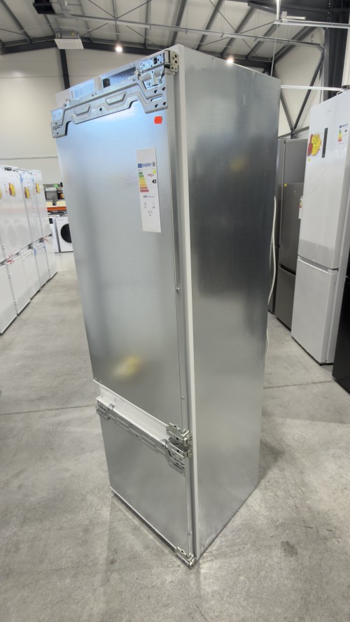 Siemens 270 L KI87SADD0 – combină frigorifică încorporabilă, clasa D, import Germania 🇩🇪