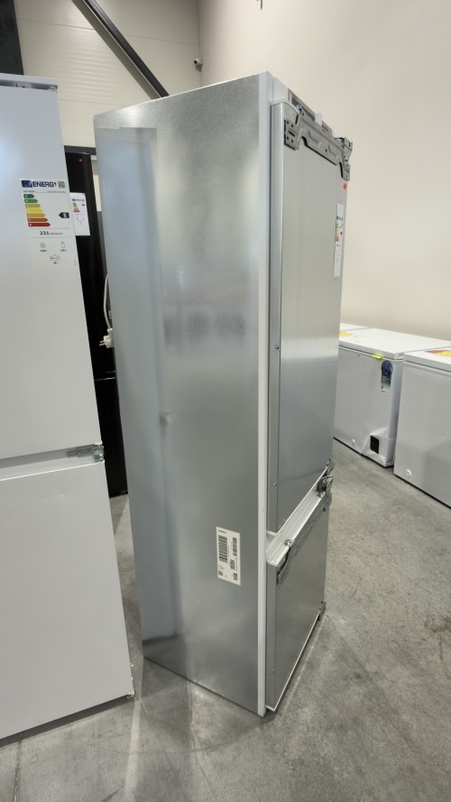 Siemens 270 L KI87SADD0 – combină frigorifică încorporabilă, clasa D, import Germania 🇩🇪
