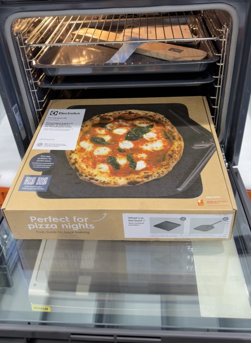 Electrolux 72L, EOX8P38WZ – Cuptor electric încorporabil, 72 L, clasa A++ PizzaExpert 340°C, autocurățare pirolitică, ecran tactil EXCite și Wi-Fi