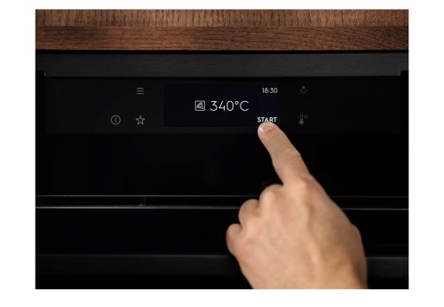Electrolux 72L, EOX8P38WZ – Cuptor electric încorporabil, 72 L, clasa A++ PizzaExpert 340°C, autocurățare pirolitică, ecran tactil EXCite și Wi-Fi